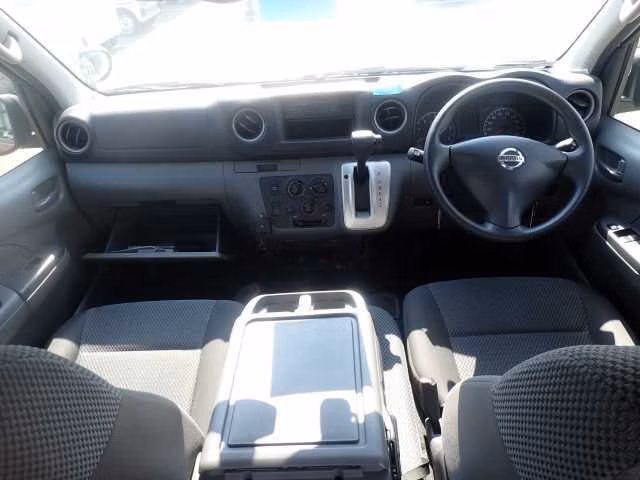 NISSAN NV350 CARAVAN