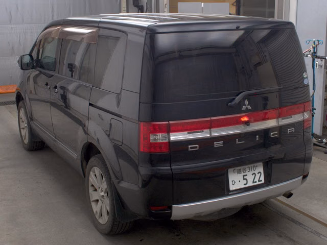 MITSUBISHI DELICA D:5