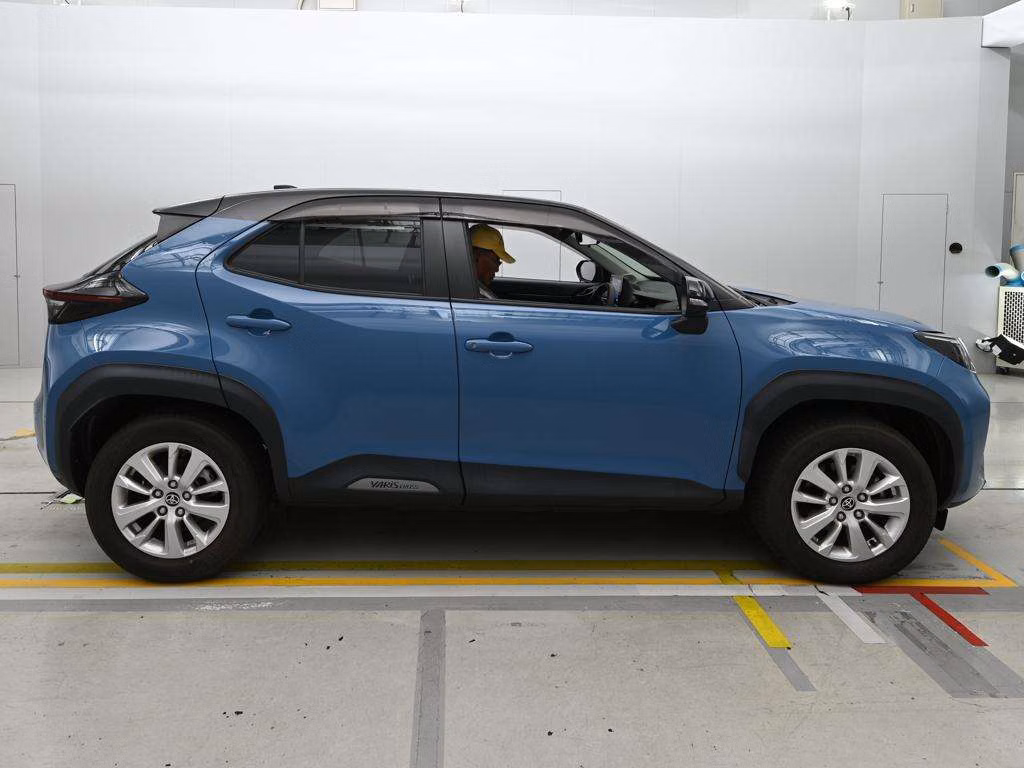 TOYOTA YARIS CROSS