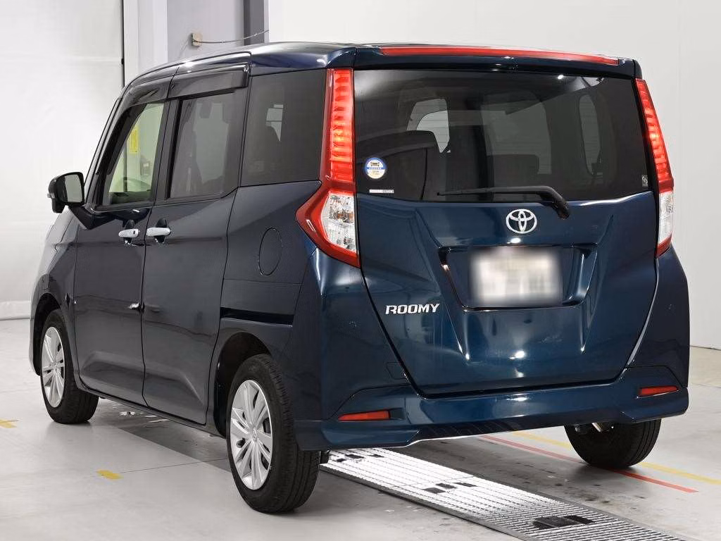TOYOTA ROOMY