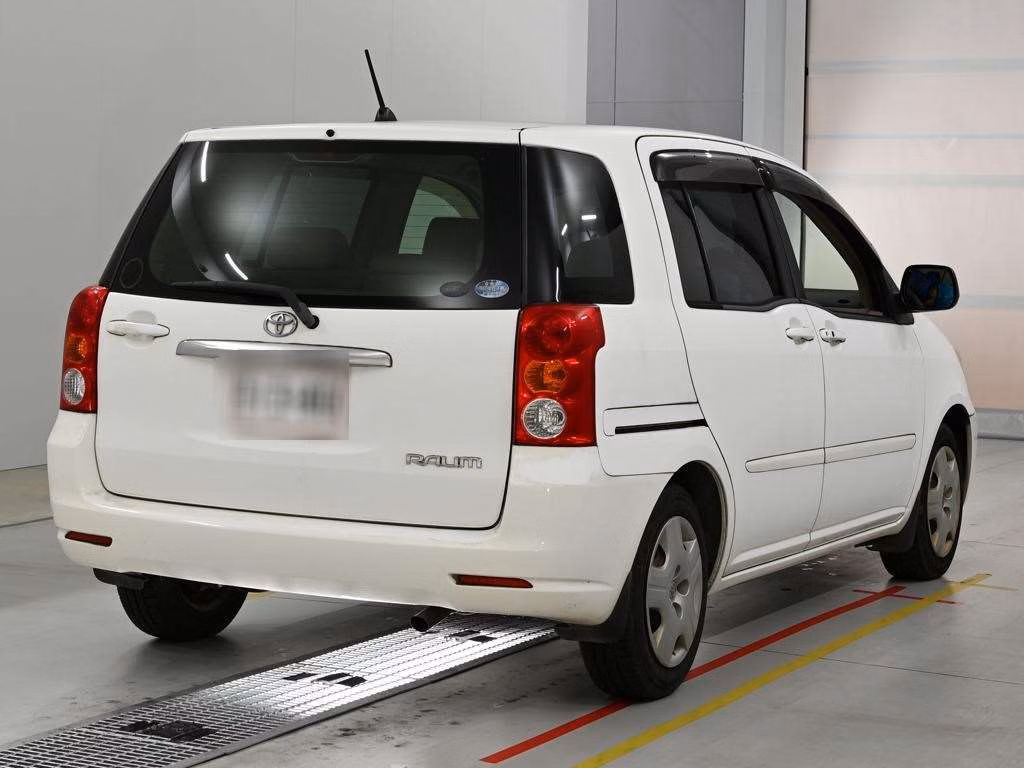 TOYOTA RAUM