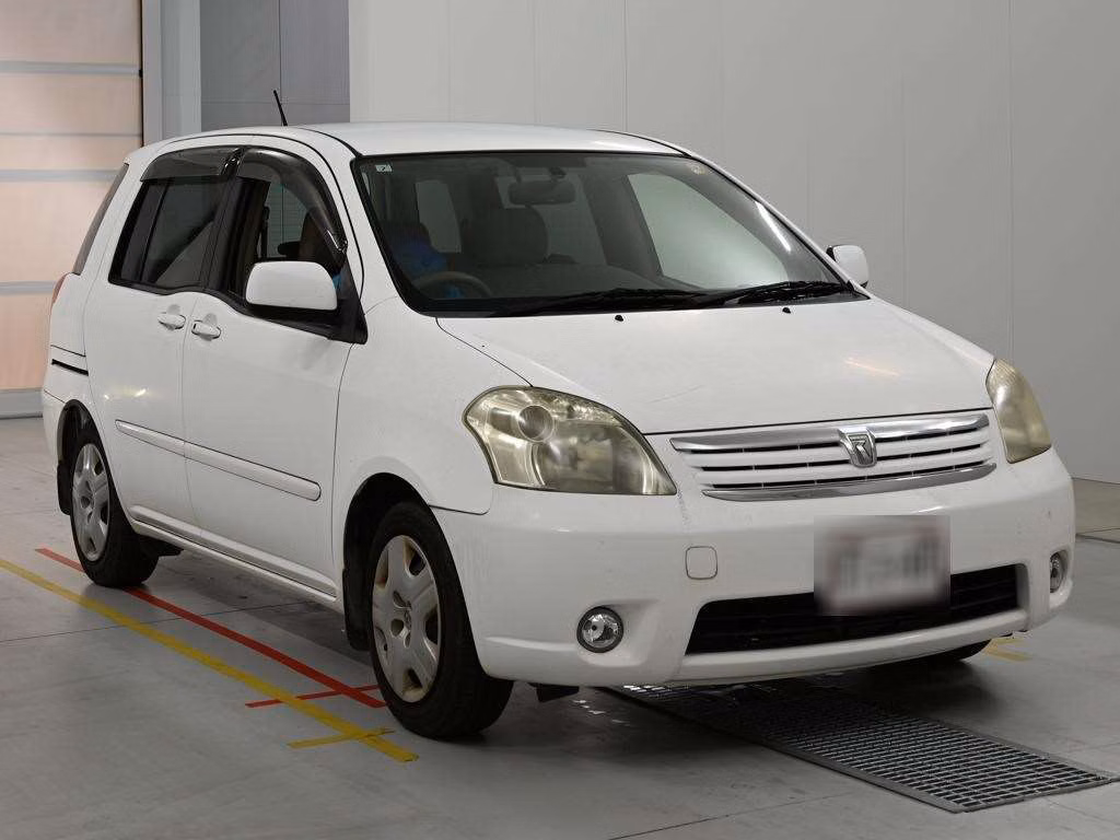 TOYOTA RAUM