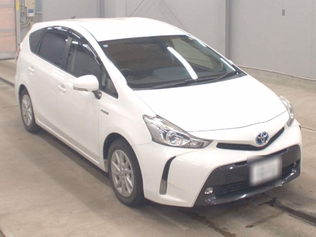 TOYOTA PRIUS ALPHA