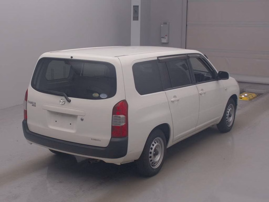 MAZDA FAMILIA