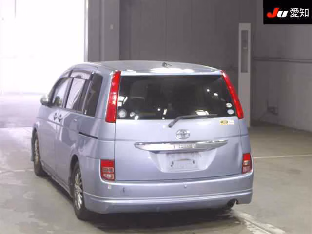 TOYOTA ISIS
