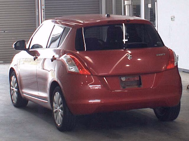 SUZUKI SWIFT