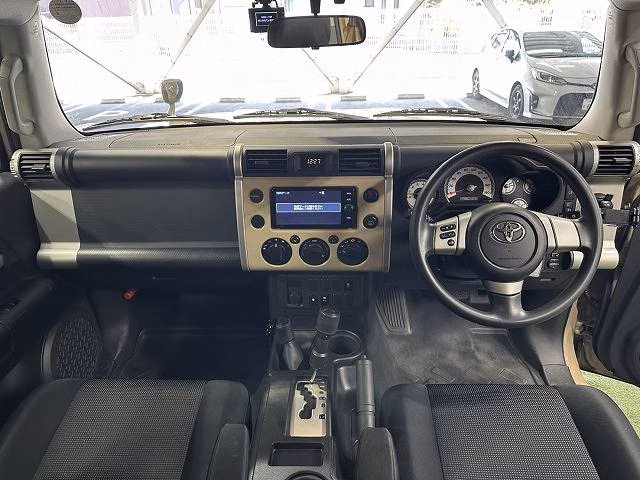 TOYOTA FJ CRUISER