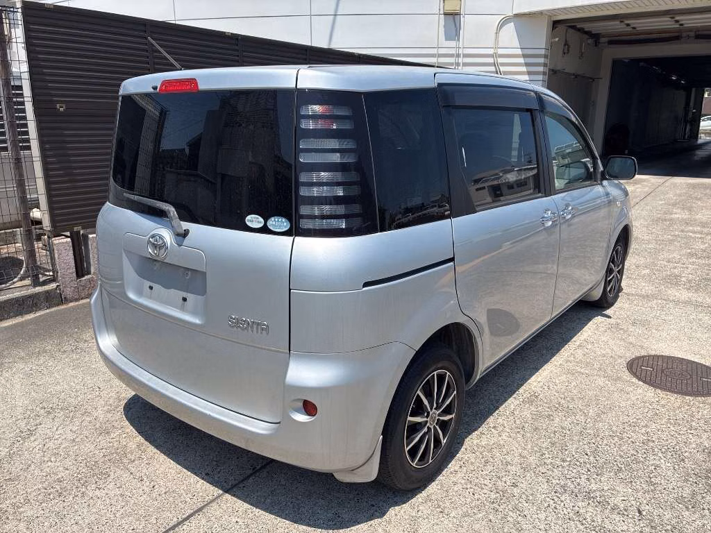 TOYOTA SIENTA