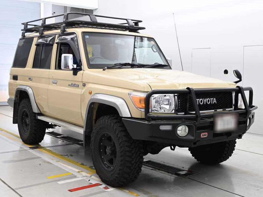 TOYOTA LAND CRUISER