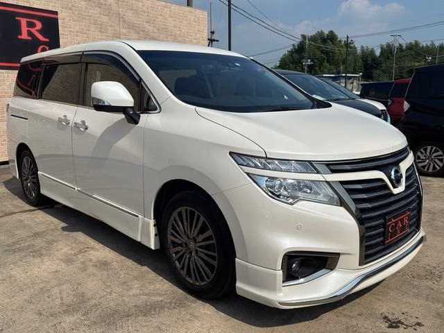 NISSAN ELGRAND