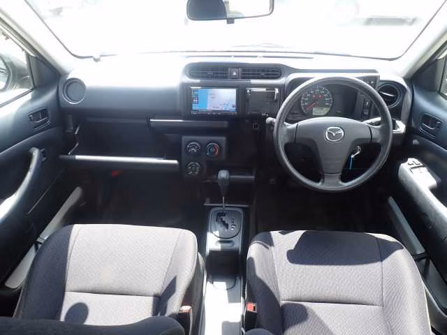 MAZDA FAMILIA