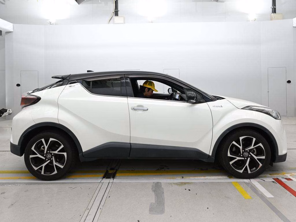 TOYOTA C-HR