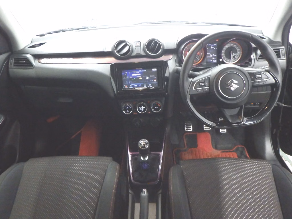 SUZUKI SWIFT