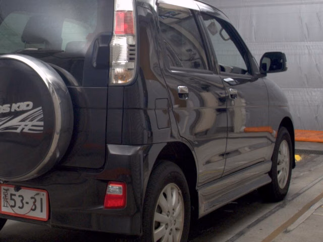 DAIHATSU TERIOS KID