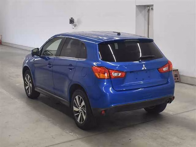 MITSUBISHI RVR