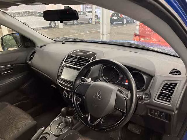 MITSUBISHI RVR