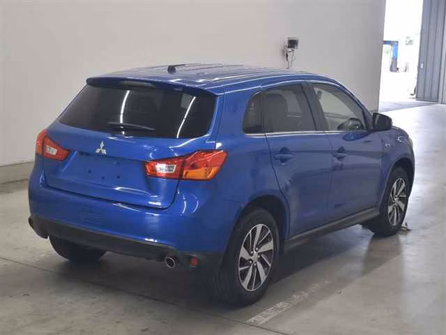 MITSUBISHI RVR