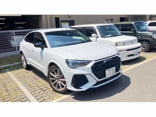 AUDI RS Q3
