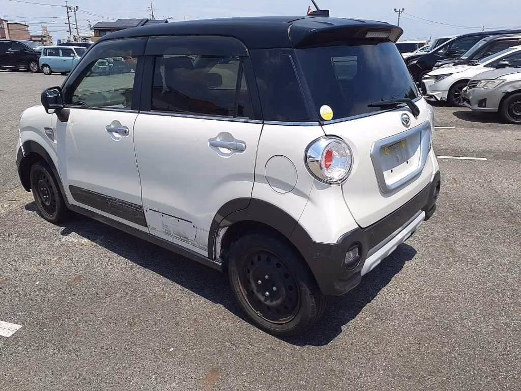 DAIHATSU CAST