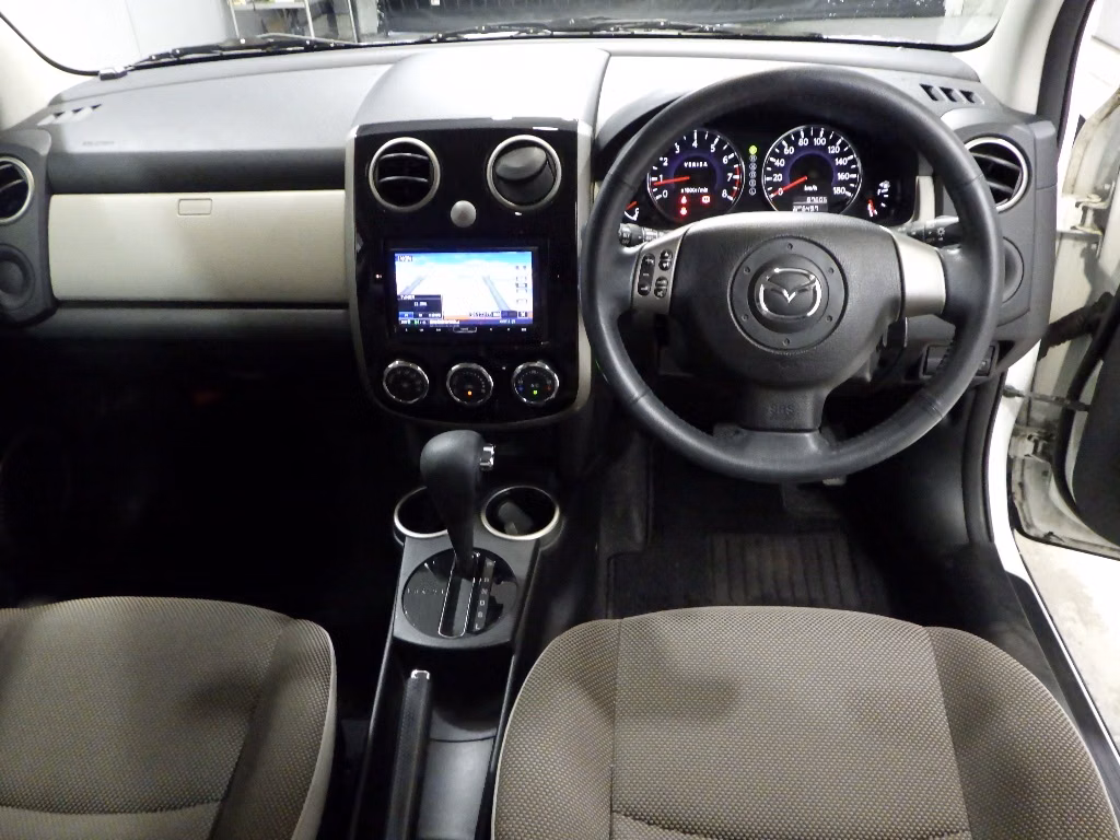 MAZDA VERISA