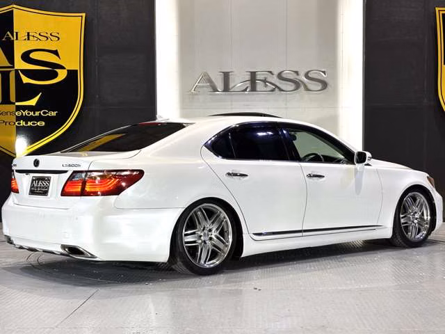 LEXUS LS600H