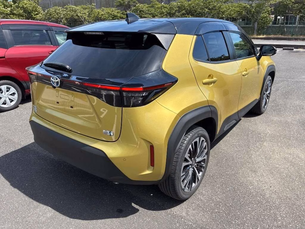 TOYOTA YARIS CROSS