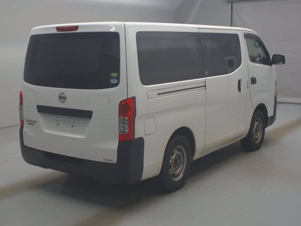 NISSAN NV350 CARAVAN