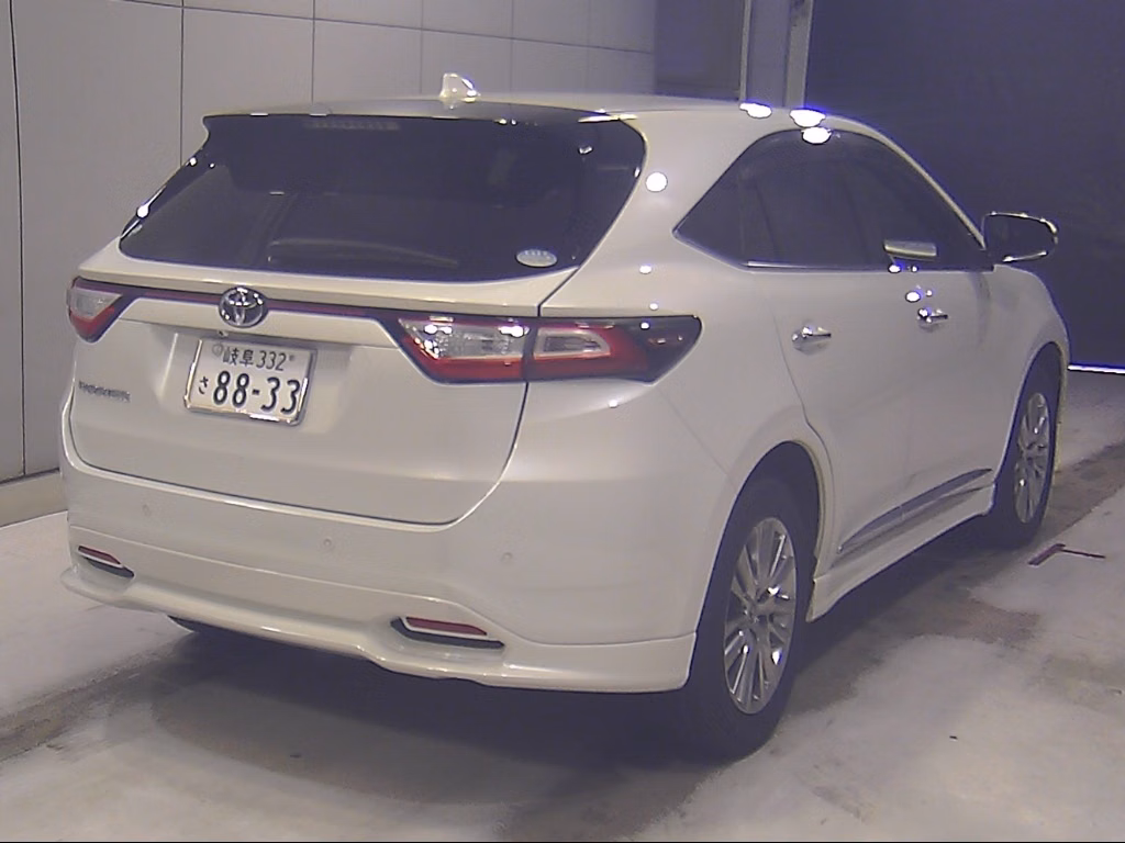 TOYOTA HARRIER