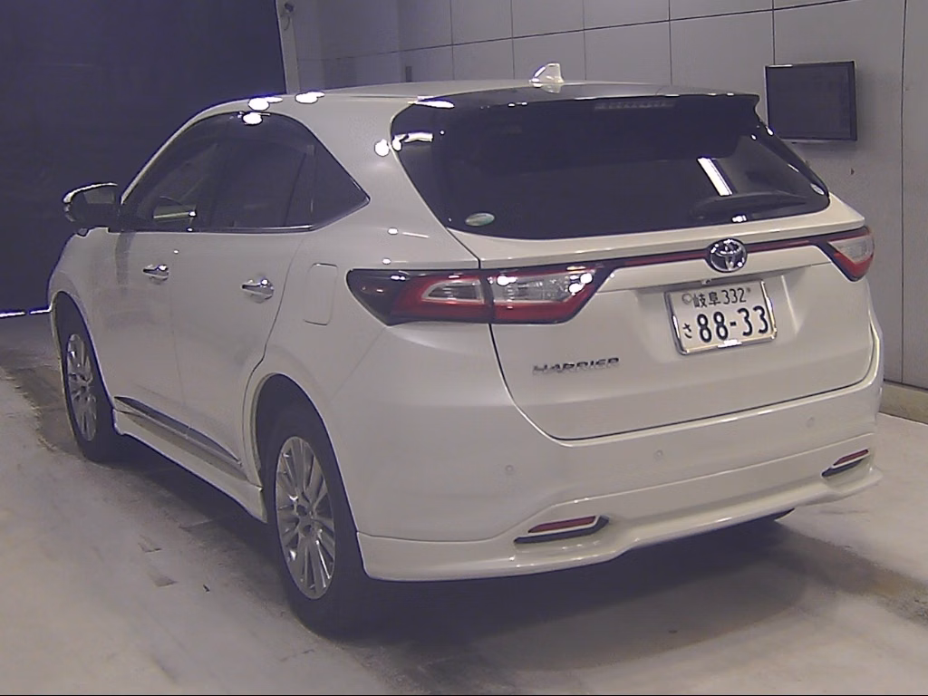TOYOTA HARRIER