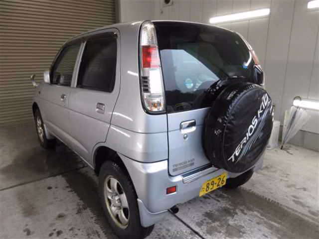 DAIHATSU TERIOS KID