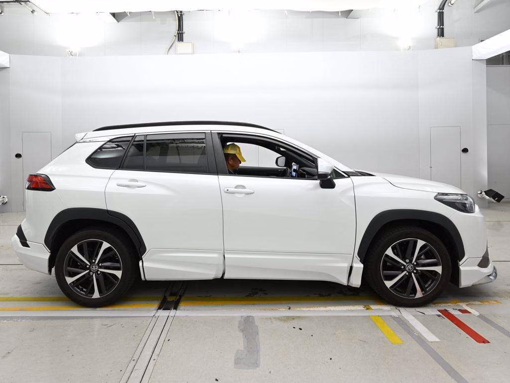 TOYOTA COROLLA CROSS