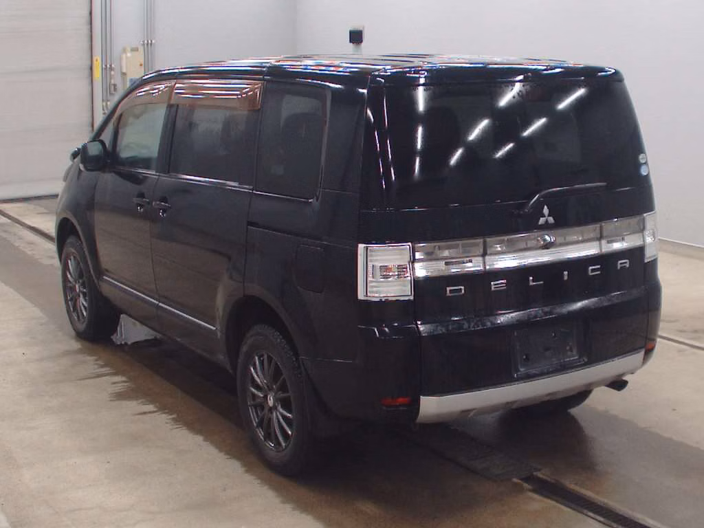 MITSUBISHI DELICA D:5
