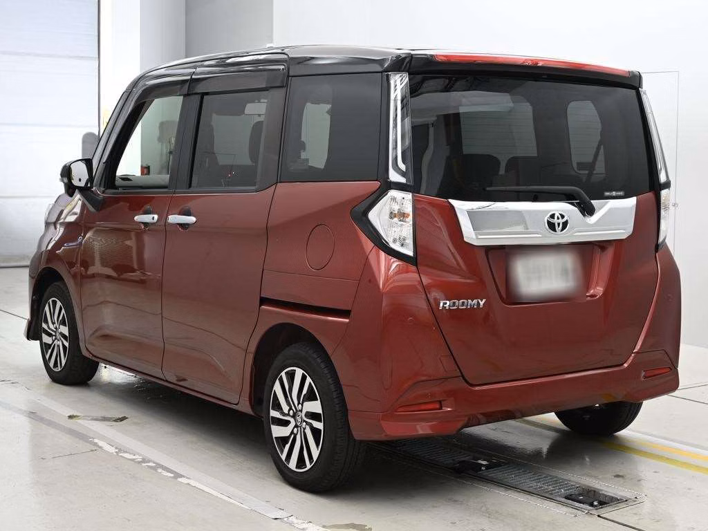 TOYOTA ROOMY