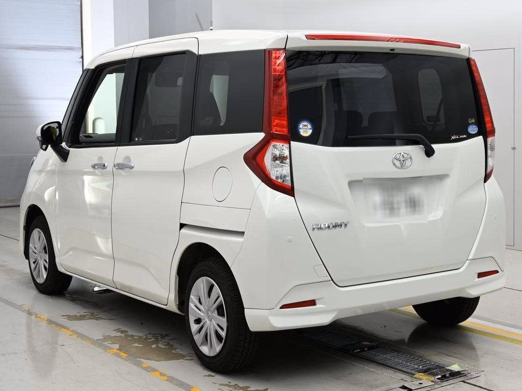 TOYOTA ROOMY