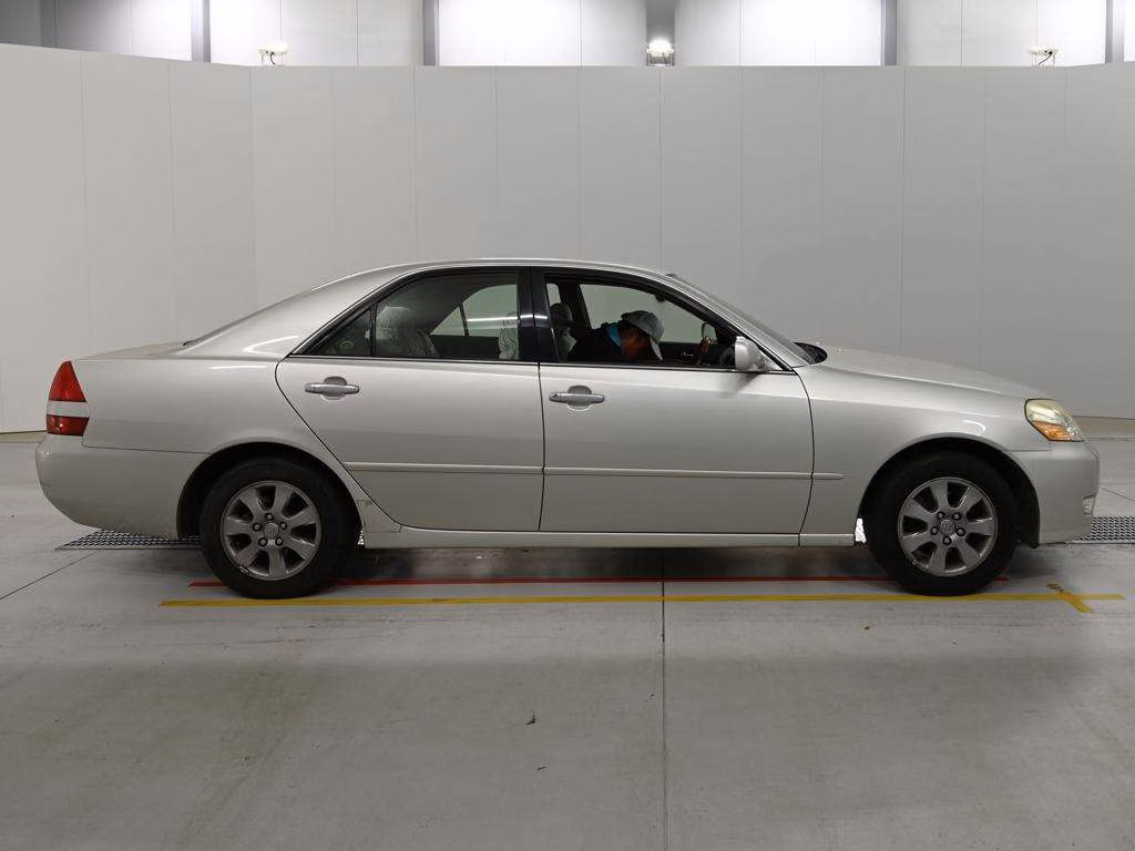 TOYOTA MARK II