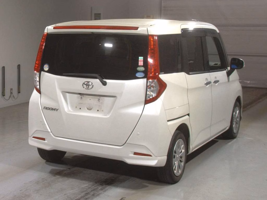 TOYOTA ROOMY