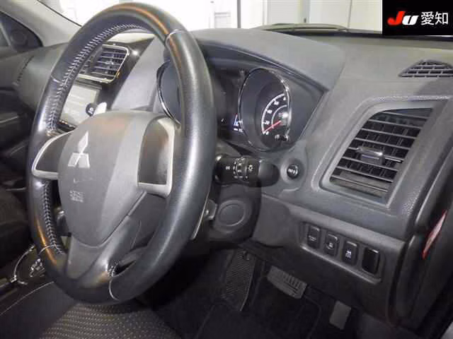 MITSUBISHI RVR