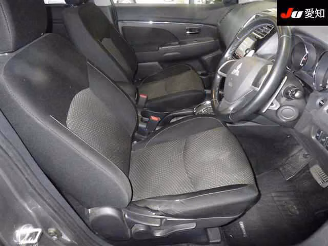 MITSUBISHI RVR