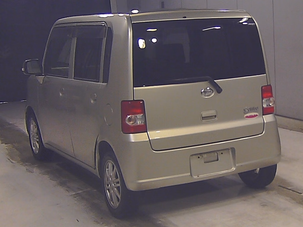 DAIHATSU MOVE CONTE