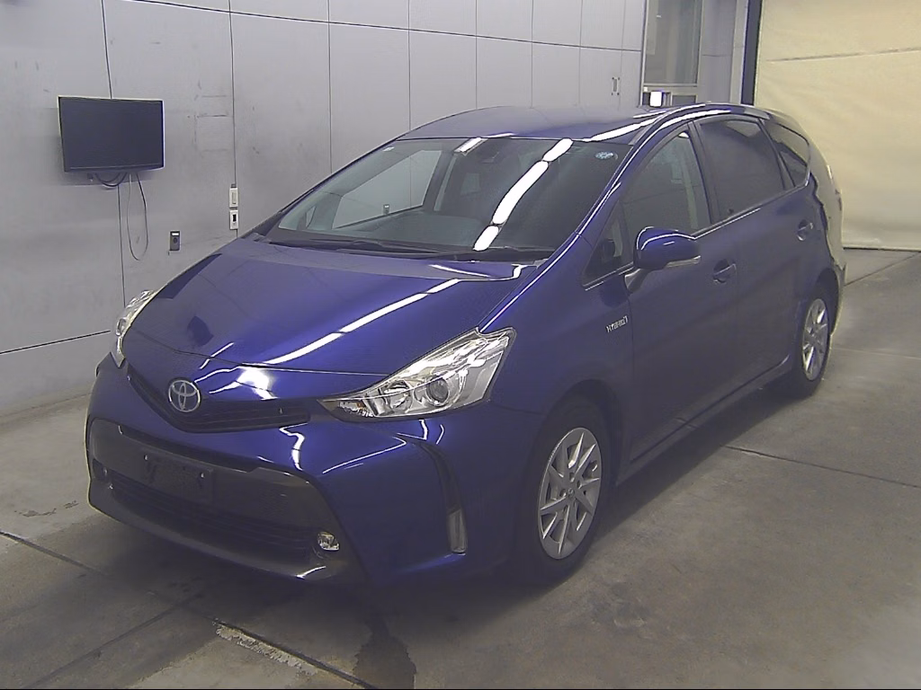 TOYOTA PRIUS ALPHA