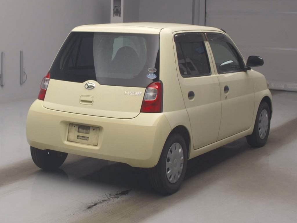 DAIHATSU ESSE
