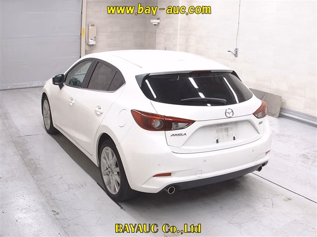 MAZDA AXELA