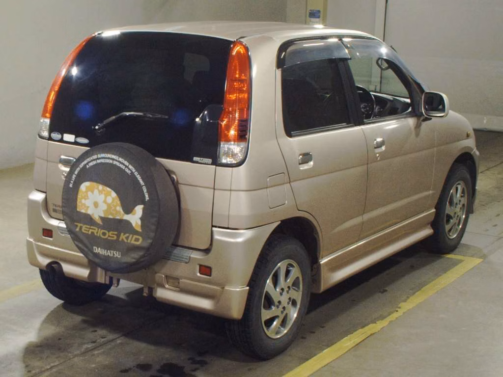 DAIHATSU TERIOS KID