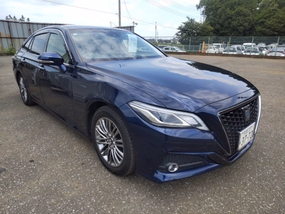 TOYOTA CROWN