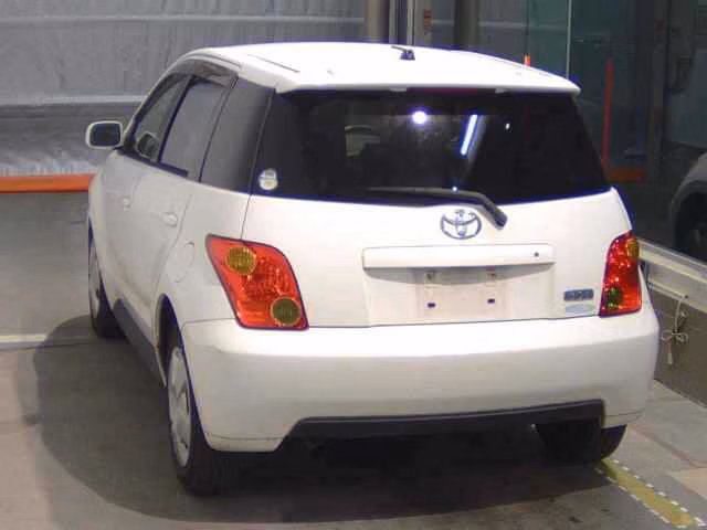 TOYOTA IST