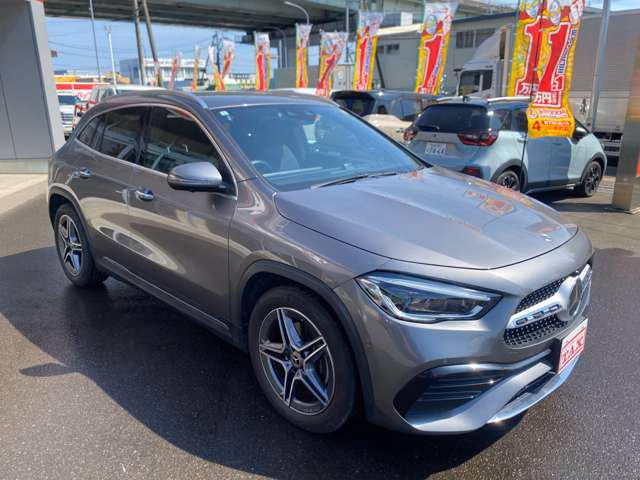 MERCEDES-BENZ GLA-CLASS