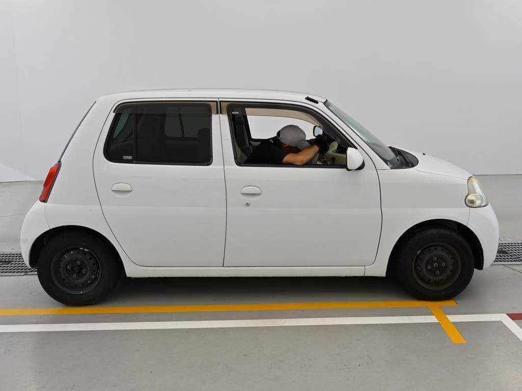 DAIHATSU ESSE