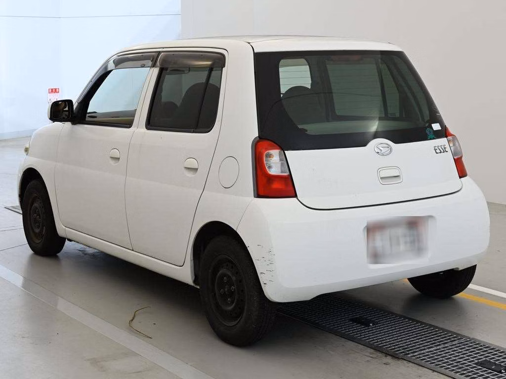 DAIHATSU ESSE