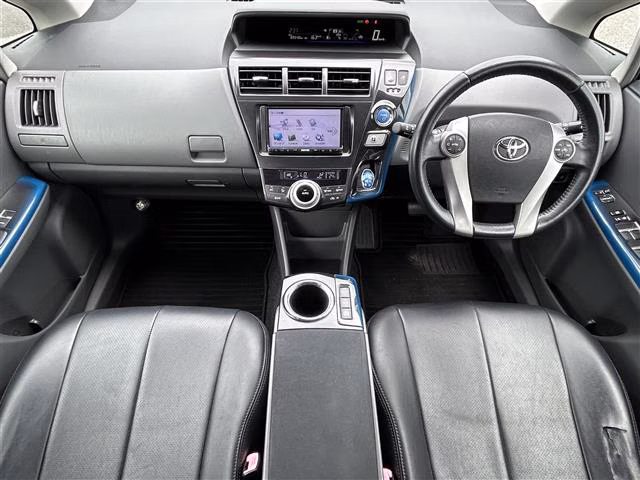 TOYOTA PRIUS ALPHA