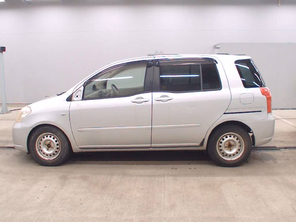 TOYOTA RAUM